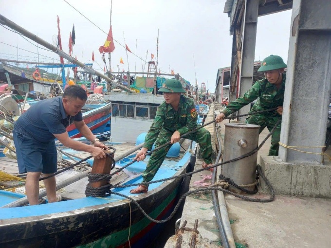 Vietnam coastal provinces ban boats from sea ahead of Typhoon Wipha - 1