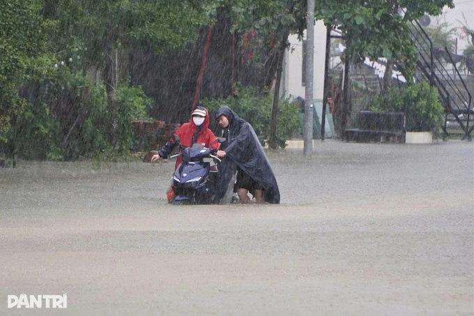 Severe flooding hits Thanh Hoa as heavy rains continue - 3 Severe flooding hits Thanh Hoa as heavy rains continue - 3