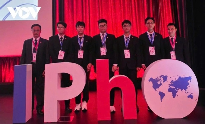 All Vietnamese students win medals at 2025 Int’l Physics Olympiad - 1