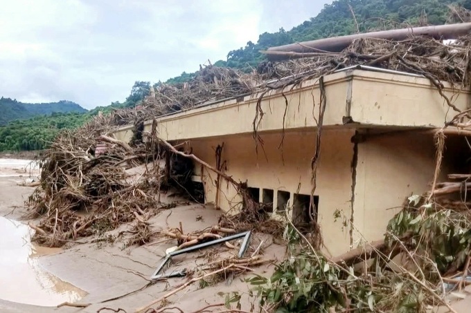 Hundreds in Nghe An in need after flash floods destroy homes - 5 Hundreds in Nghe An in need after flash floods destroy homes - 5