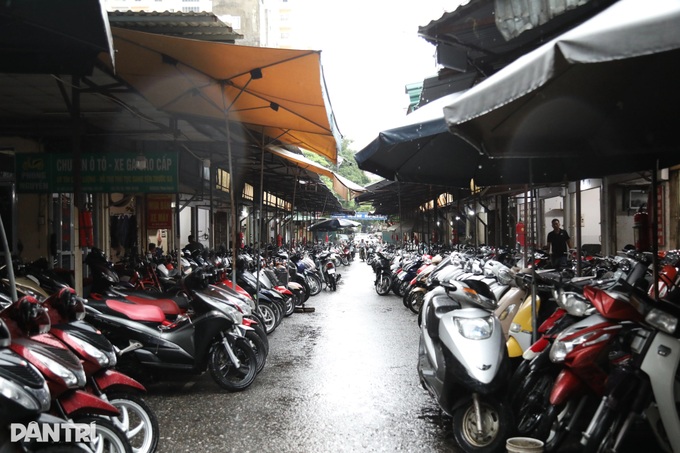 Hanoi’s largest used motorbike market suffers record slump after fuel ban - 1 Hanoi’s largest used motorbike market suffers record slump after fuel ban - 1