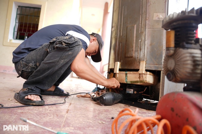 Free repairs for flood-damaged appliances in Nghe An - 6