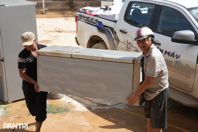 Free repairs for flood-damaged appliances in Nghe An - 4