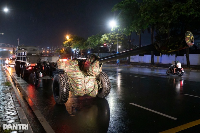 Military convoy rehearses in Ba Dinh Square for National Day parade - 7