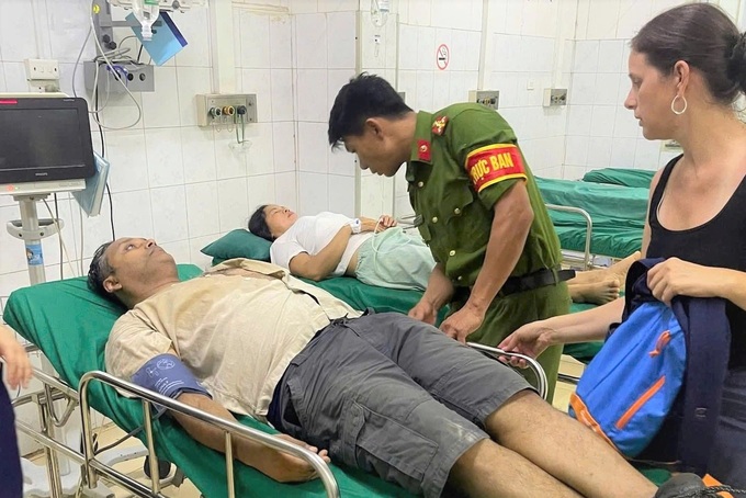 Phu Tho police rescue injured Dutch tourist - 2