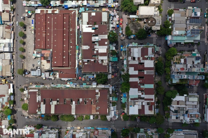 Severely deteriorated apartments in HCM City threaten residents - 12 Severely deteriorated apartments in HCM City threaten residents - 12