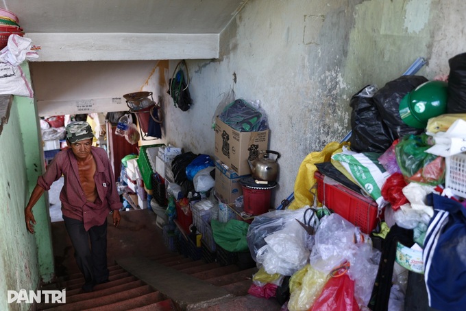 Severely deteriorated apartments in HCM City threaten residents - 7 Severely deteriorated apartments in HCM City threaten residents - 7