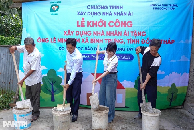 Struggling family in Dong Thap receives Dantri support to build new home - 1