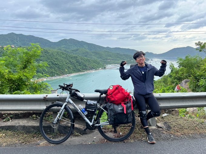 Young man rides from HCM City to Hanoi for National Day - 1