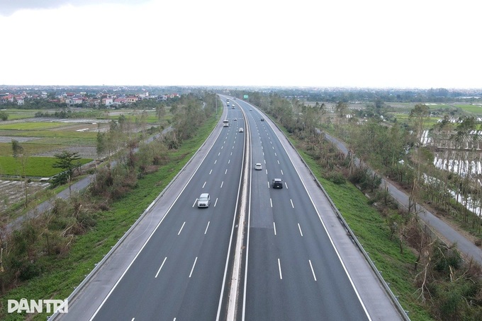 Trucks banned from first lane on expressways - 1