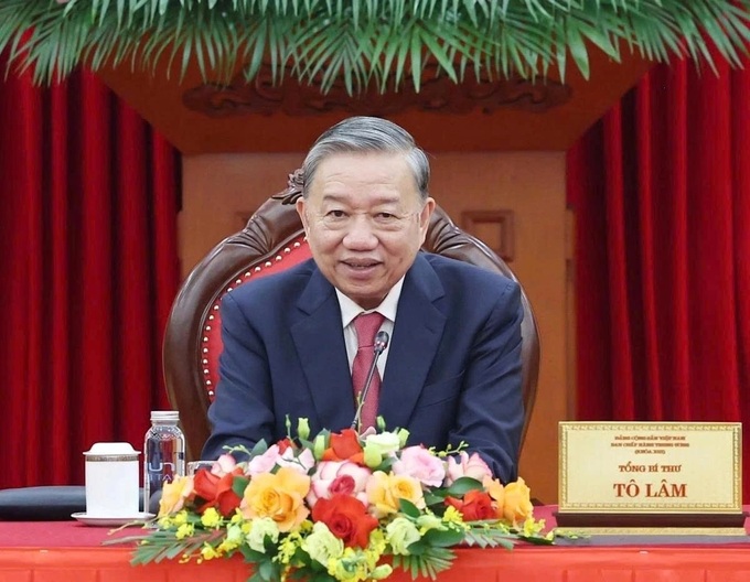 Vietnamese and Cambodian leaders hold phone talks to boost cooperation - 1