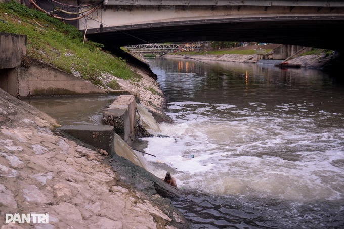 Hanoi prepares to revive heavily polluted To Lich River - 6 Hanoi prepares to revive heavily polluted To Lich River - 6