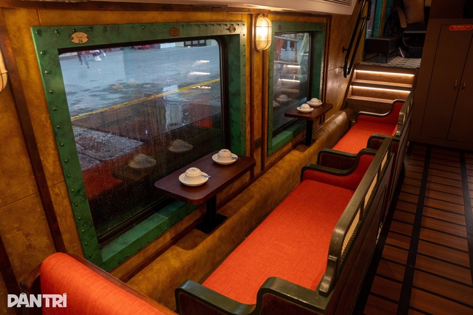 Inside Hanoi’s first double-decker tourist train - 6 Inside Hanoi’s first double-decker tourist train - 6