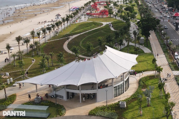 Newly opened tower and park in Vung Tau draw crowds - 4 Newly opened tower and park in Vung Tau draw crowds - 4