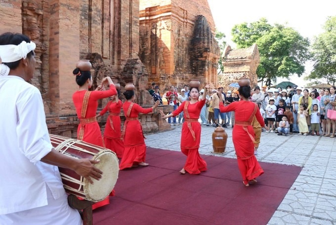 Khanh Hoa to host 6th Cham Cultural Festival in October - 1
