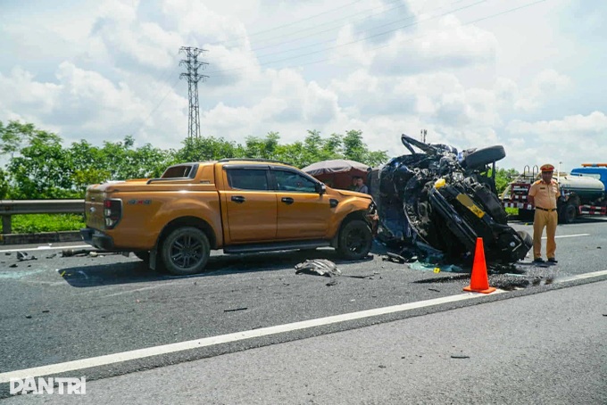 18 injured as four vehicles collide on Cau Gie-Ninh Binh Expressway - 1