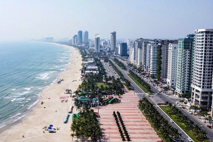 Danang hotel fined for environmental, food safety violations - 1