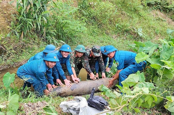 226-kilo wartime bomb safely defused in Nghe An - 1