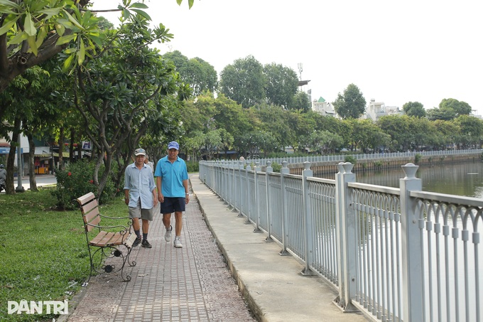 VND 141 billion proposed to protect HCM City waterways - 1