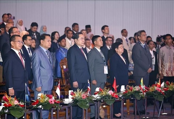 Top Vietnamese legislator attends opening session of AIPA-46 - 2