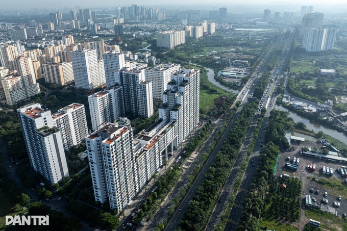 HCM City to launch first dedicated bicycle lane on Mai Chi Tho boulevard - 6