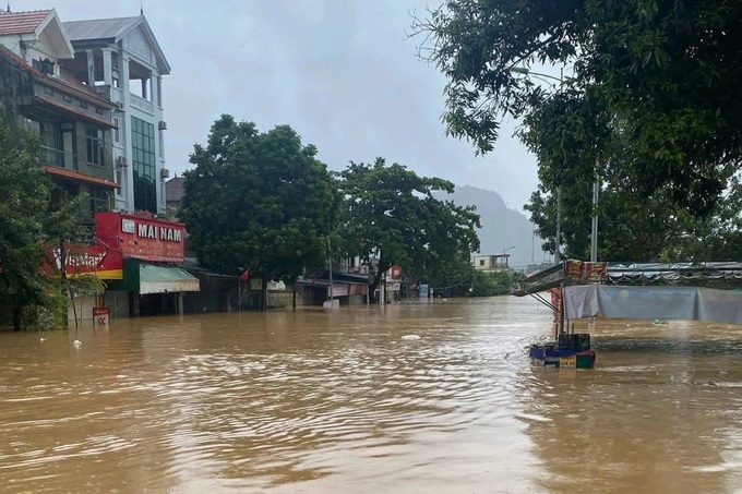 Severe flooding hits north-central Vietnam after Typhoon Bualoi - 4 Severe flooding hits north-central Vietnam after Typhoon Bualoi - 4