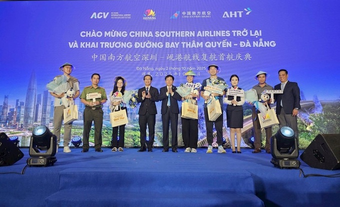 Danang welcomes first Shenzhen flight operated by China Southern Airlines - 1
