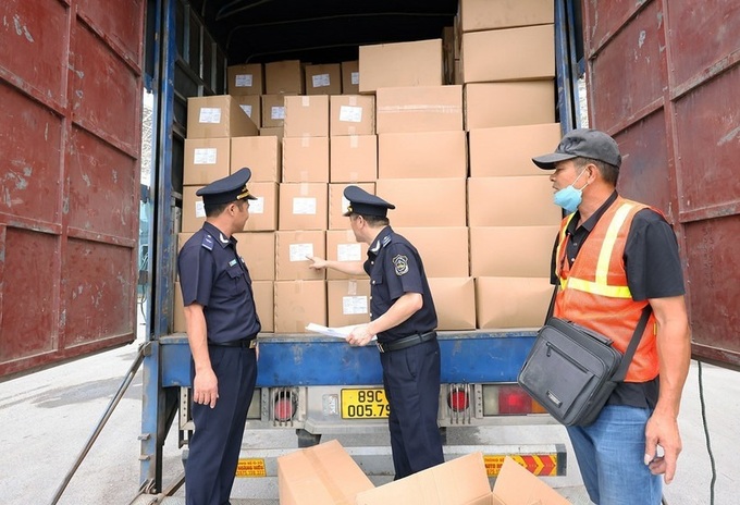 Vietnam’s export turnover predicted to reach USD 900 billion in 2025 - 1