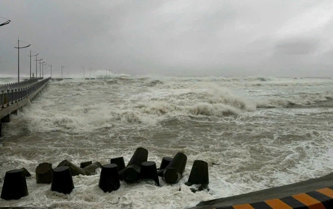 Typhoon Kalmaegi brings heavy rain and strong winds to central region - 2 Typhoon Kalmaegi brings heavy rain and strong winds to central region - 2