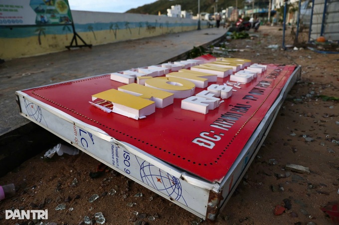 Gia Lai fishing village in ruins after Typhoon Kalmaegi - 5 Gia Lai fishing village in ruins after Typhoon Kalmaegi - 5