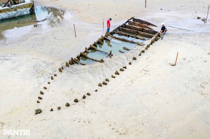 Danang seeks urgent excavation of re-emerged ancient shipwreck - 1