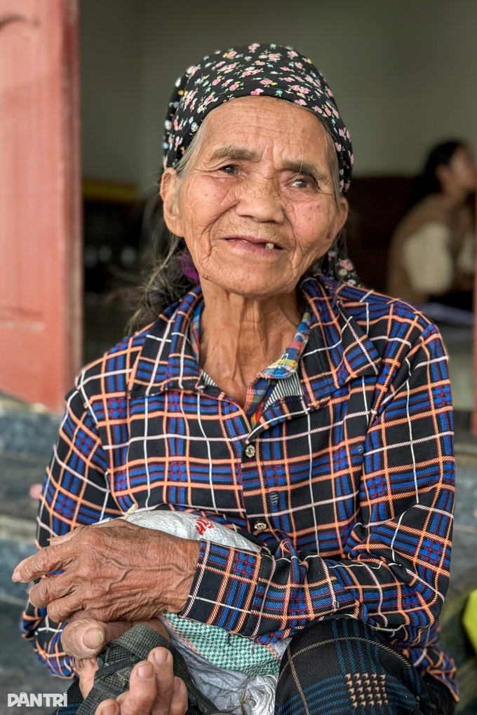 Dantri/Dtinews builds eight houses for poor families in Thai Nguyen - 6 Dantri/Dtinews builds eight houses for poor families in Thai Nguyen - 6