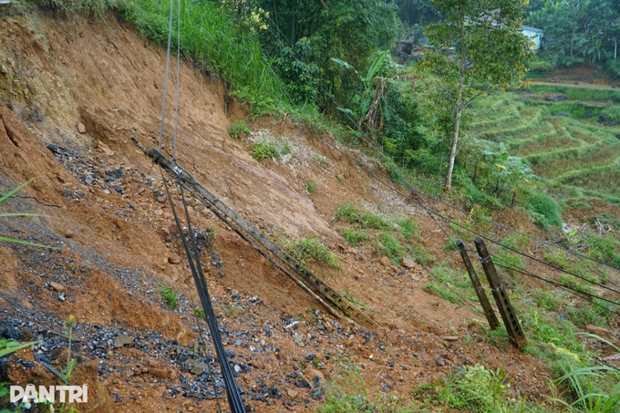 Landslides damage Pu Luong village after typhoons - 4