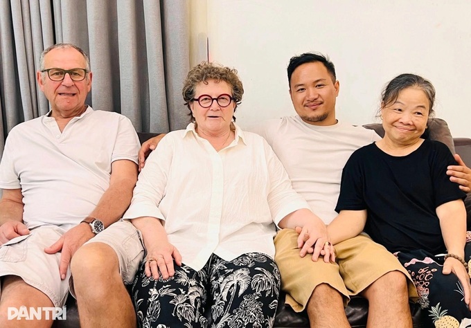 Vietnamese mother thanks French couple who raised her son - 3