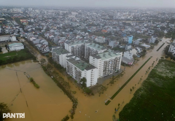 Hue evacuates hundreds of households as floodwaters rise to 5 metres - 3 Hue evacuates hundreds of households as floodwaters rise to 5 metres - 3