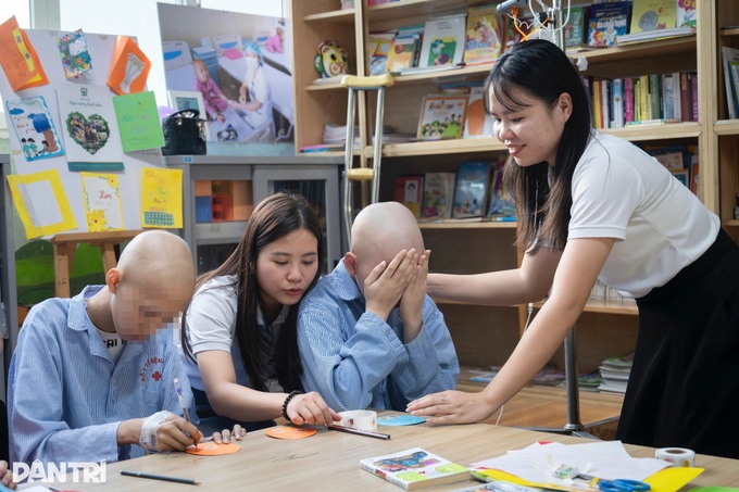 Special classroom nurtures hope for children with cancer - 4