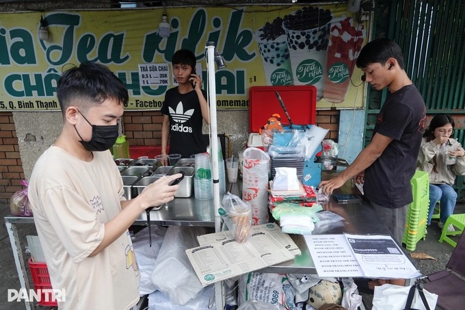 Milk tea shop directs customer payments to support flood hit communities - 1 Milk tea shop directs customer payments to support flood hit communities - 1