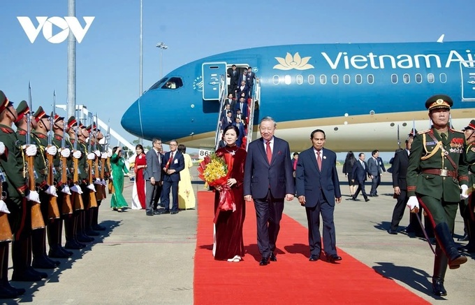 Party chief To Lam arrives in Laos for State visit - 1 Party chief To Lam arrives in Laos for State visit - 1