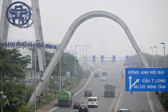 Hanoi shrouded in heavy smog as air quality worsens - 8