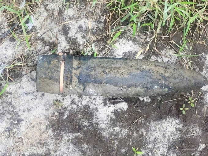 Unexploded artillery shells safely destroyed in Quang Tri - 1