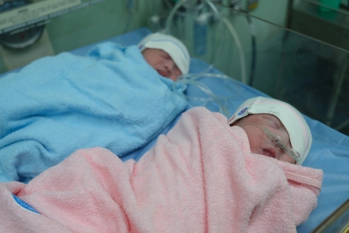 Vietnam fertility rate falls below two children per woman - 1
