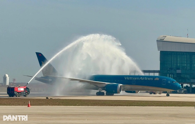 Vietnam launches and inaugurates 234 projects nationwide - 1