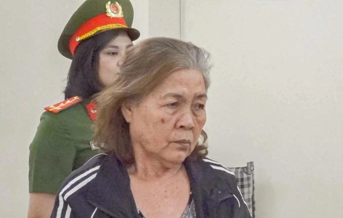 Khanh Hoa Police find 24 gold bars during airport baggage screening - 2 Khanh Hoa Police find 24 gold bars during airport baggage screening - 2