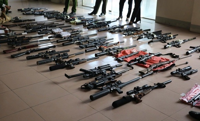 Nghe An police arrest 42 in major online weapons trafficking case - 2