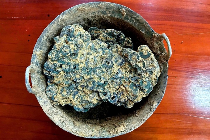 Thousands of ancient coins unearthed in central Vietnam - 1