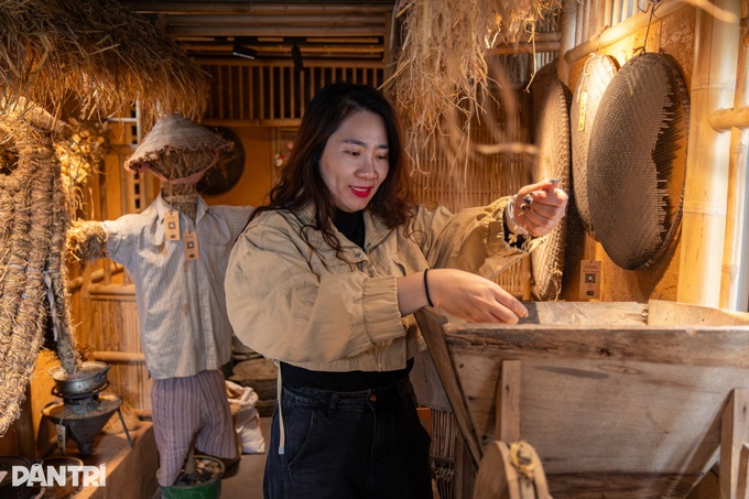 Hanoi train carriages bring back subsidy-era flavours - 9