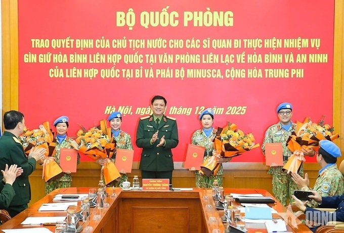 Vietnam deploys four more officers to UN peacekeeping missions - 1