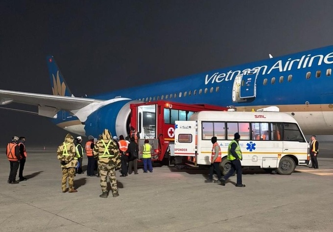 Vietnam Airlines flight makes emergency landing in India to save passenger - 1