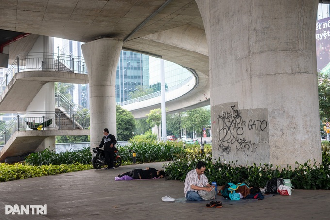 Graffiti defaces historic bridge in Ho Chi Minh City - 7 Graffiti defaces historic bridge in Ho Chi Minh City - 7