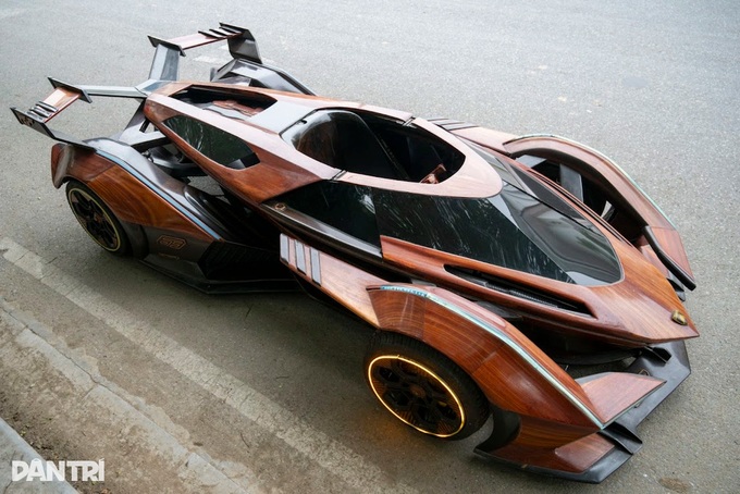 Bac Ninh carpenter gains fame for handcrafted wooden supercars - 8